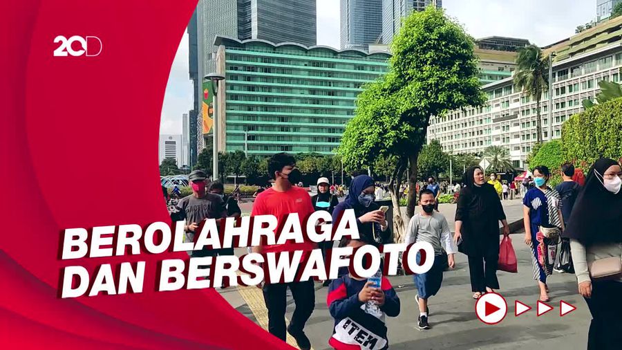 Jakarta PPKM Level 2, Bundaran HI Ramai Aktivitas Warga