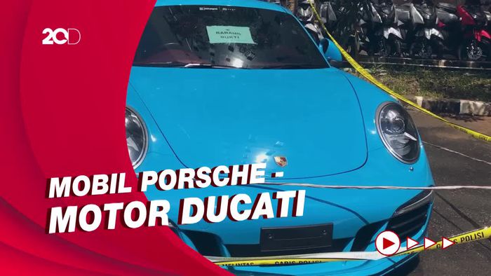 Penampakan Aset Doni Salmanan yang Disita Polisi