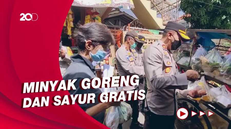 Ramai-ramai Warga di Jaktim Vaksin Booster Demi Dapat Minyak Goreng