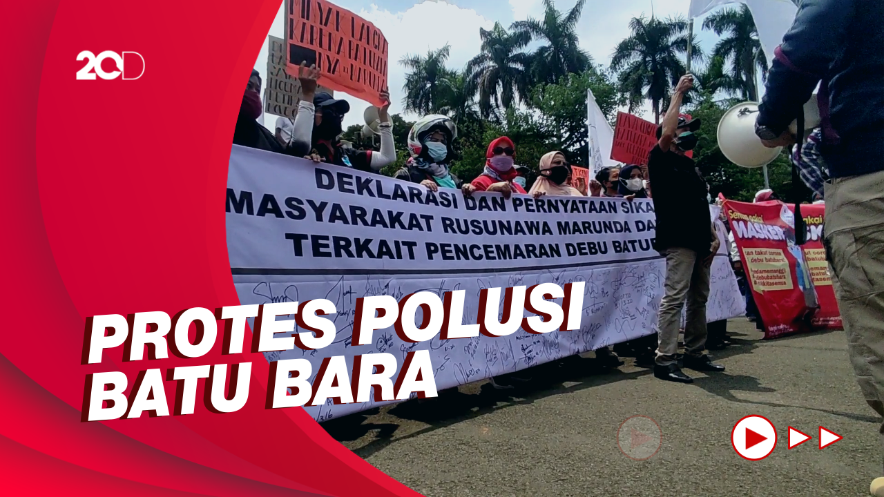 Aksi Protes Warga Marunda Gegara Batu Bara Bikin Polusi