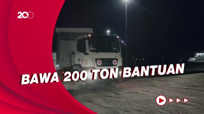 Konvoi Truk Bantuan Kemanusiaan Tiba di Ukraina