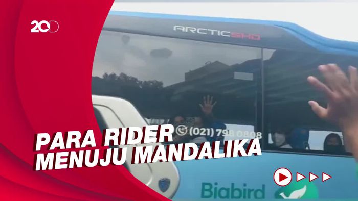Histerisnya Warga Saksikan Pembalap MotoGP Tinggalkan Jakarta