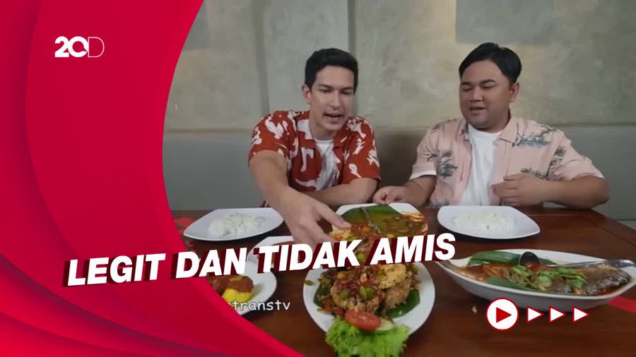 Bikin Laper: Icip-icip Cumi Penyet Isi Telur di Warung Rawit 