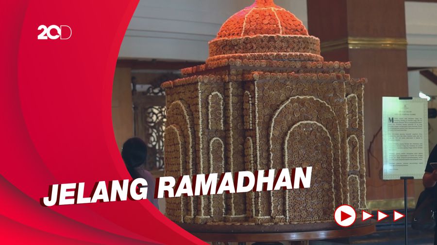 Hotel Solo Ciptakan Miniatur Masjid Bernuansa Kue Kembang Goyang