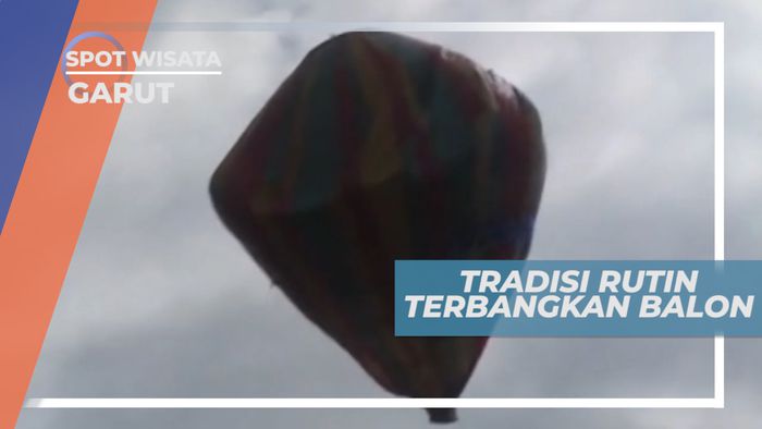 Tradisi Rutin Menerbangkan Balon di Kampung Panuawan Garut