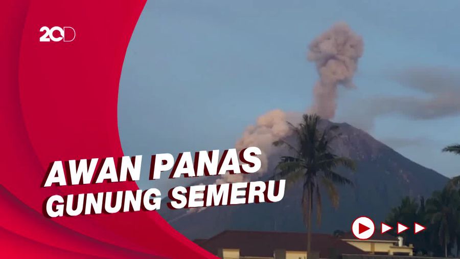 Penampakan Gunung Semeru Semburkan Awan Panas Sejauh 3,5 Km