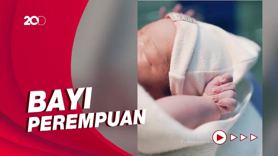 Selamat! Siti Badriah Dikaruniai Anak Pertama