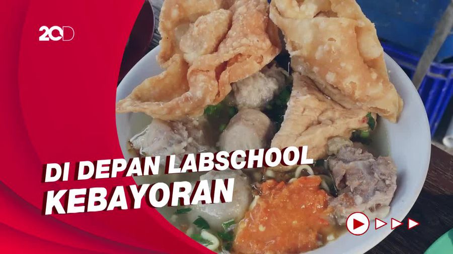 Bakso Gerobakan Ini Ternyata Langganan Anies Baswedan dan Para Artis