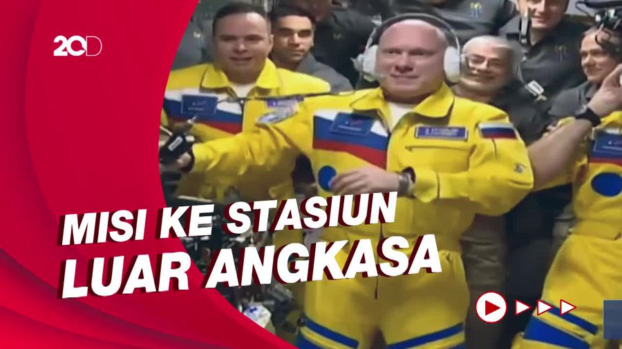 Penampilan 3 Kosmonaut Rusia Berseragam Mirip Bendera Ukraina