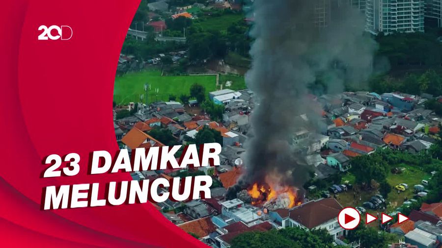 Permukiman Padat di Jaksel Diamuk Si Jago Merah