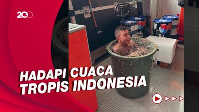 Tingkah Pembalap MotoGP Kepanasan: Masuk Ember-Peluk Kipas