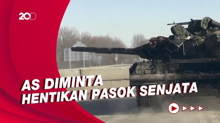 Zelenskiy Serukan Dialog, Rusia Lanjutkan Serangan di Ukraina  
