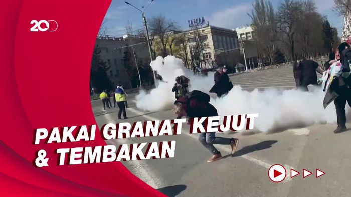 Aksi Protes Perang di Kherson Dibubarkan Paksa Militer Rusia