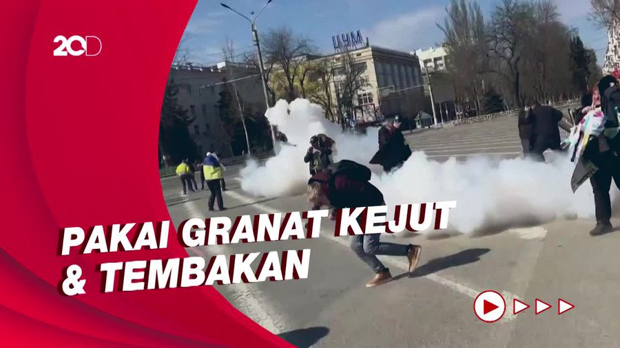 Aksi Protes Perang di Kherson Dibubarkan Paksa Militer Rusia