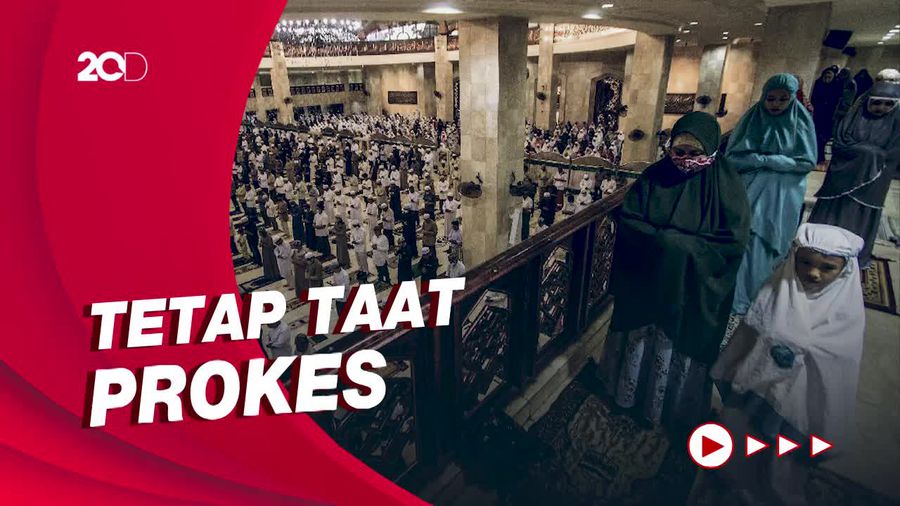 Jokowi Izinkan Muslim Tarawih Berjemaah di Masjid