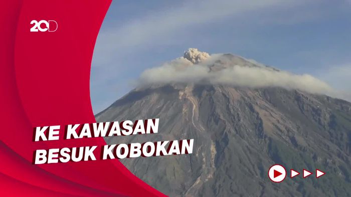 Penampakan Gunung Semeru Luncurkan Awan Panas Guguran Sejauh 4 Km