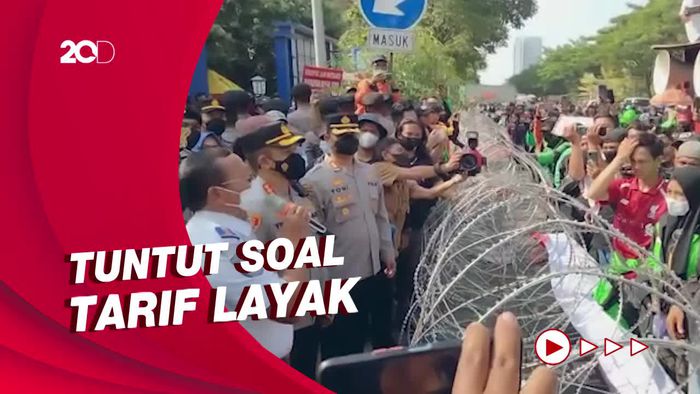 Demo Ribuan Driver Ojol di Surabaya: Sweeping Driver, Sempat Bikin Macet