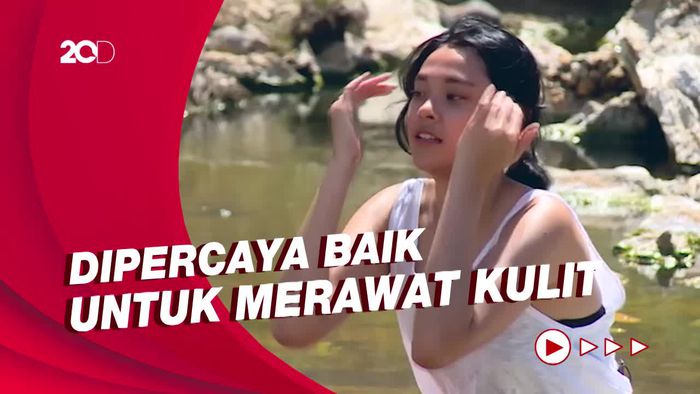 Celebrity on Vacation: Wisata Alam ke Air Panas Tuti Adagae di Alor