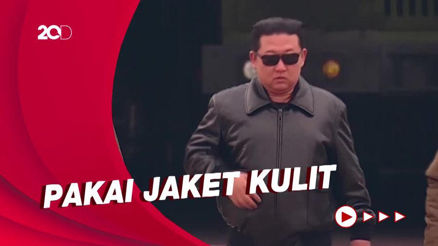 Gaya Kim Jong-Un Pantau Uji Coba Peluncuran Rudal Jenis Baru