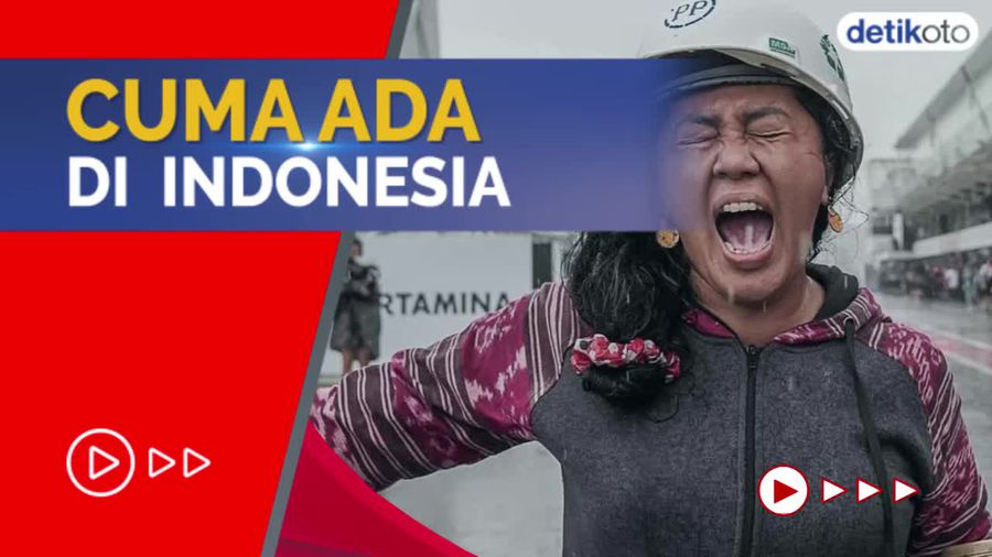Bebas Jalan-jalan di Lintasan, Siapa yang Kasih Izin Pawang Hujan MotoGP?