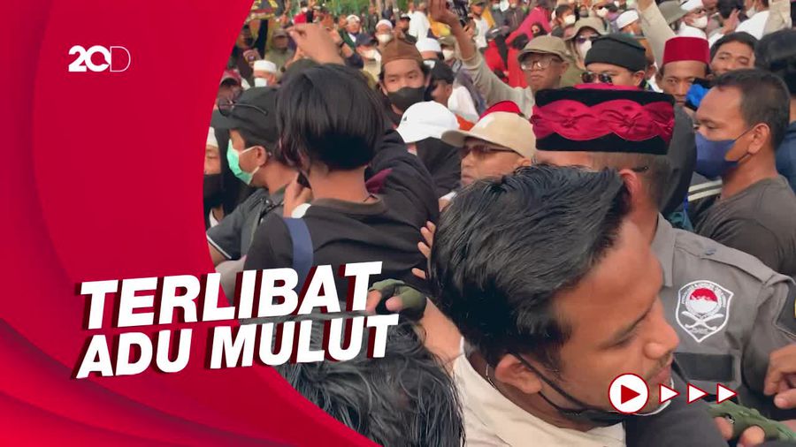 Paksa ke Istana, Massa PA 212 Saling Dorong dengan Polisi
