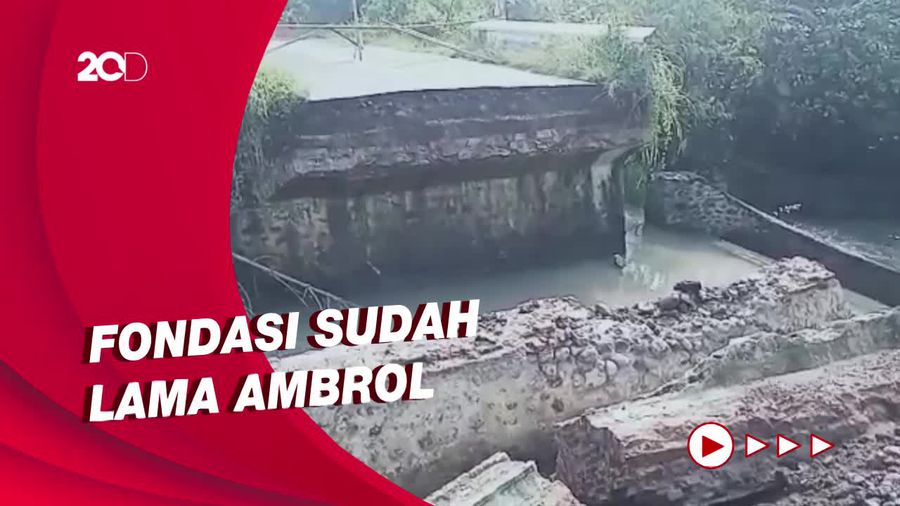 Jembatan Utama Menuju Objek Wisata Umbul Ponggok Putus Total