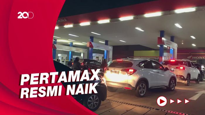 Kendaraan di SPBU Tangsel Mengular Hingga ke Jalan Raya