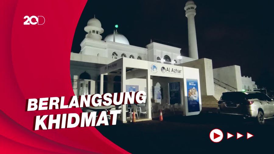 Melihat Pelaksanaan Salat Tarawih di Masjid Al-Azhar Jakarta