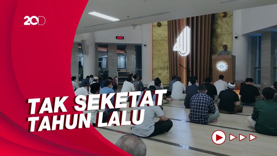 Warga Muhammadiyah Bersyukur Bisa Salat Tarawih Berjemaah di Masjid Lagi