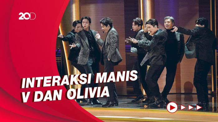 Bawakan Butter di Grammy 2022, BTS Kompak Serba Hitam