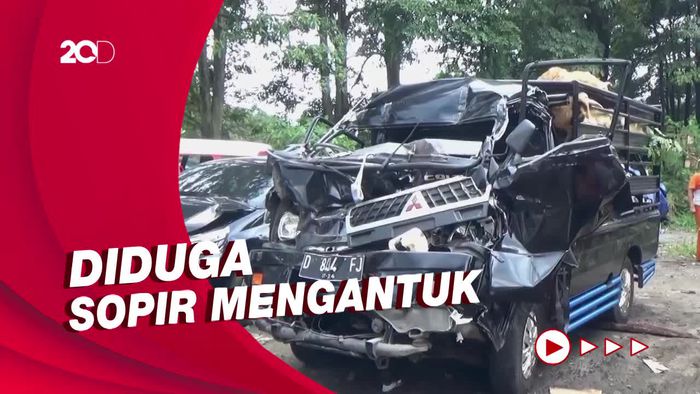 Pikap Bawa Kambing Tabrak Truk di Tol Cipularang, Satu Orang Tewas