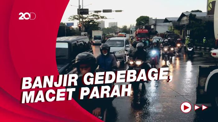 Gedebage Bandung Banjir, Polisi Berlakukan Contraflow di Titik Macet!