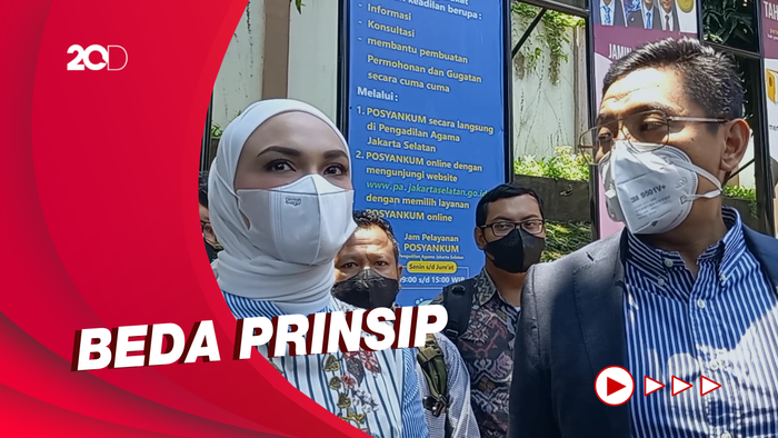 Alasan Futri Zulya Gugat Cerai Ahmad Mumtaz Rais