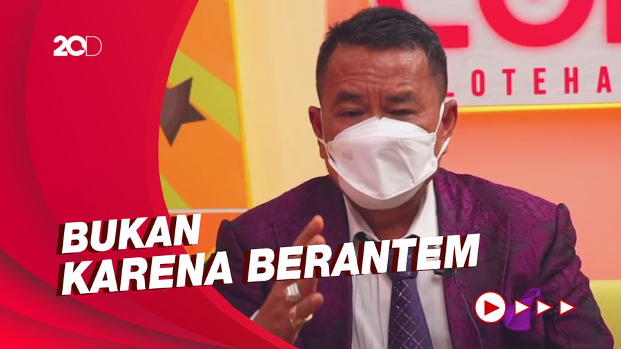 Hotman Paris Akui Sering Pisah Ranjang dengan Istri