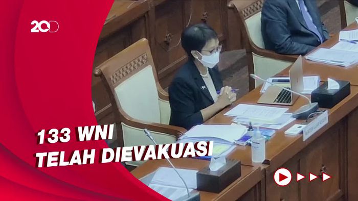 Menlu Retno: 32 WNI-Staf KBRI Pilih Tetap Tinggal di Ukraina