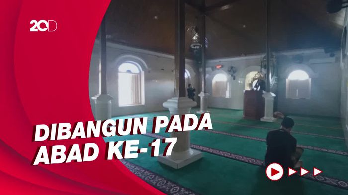 Menengok Masjid Tertua di Bali Milik Warga Kampung Bugis