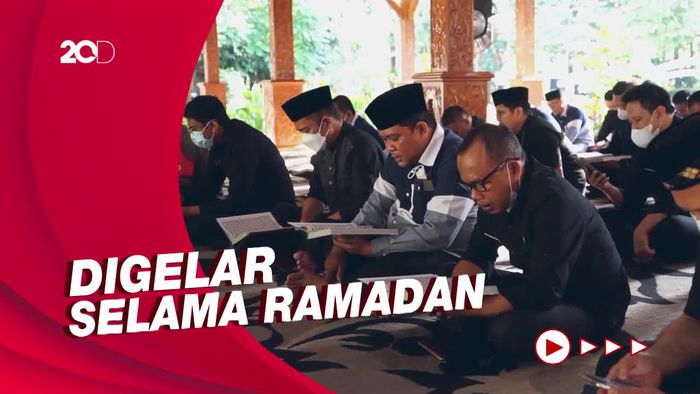 Momen ASN Pemkab Purwakarta Tadarusan Al-Quran Serentak