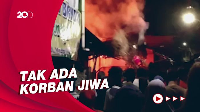15 Kios di Jaktim Terbakar, Pemicunya Diduga Petasan