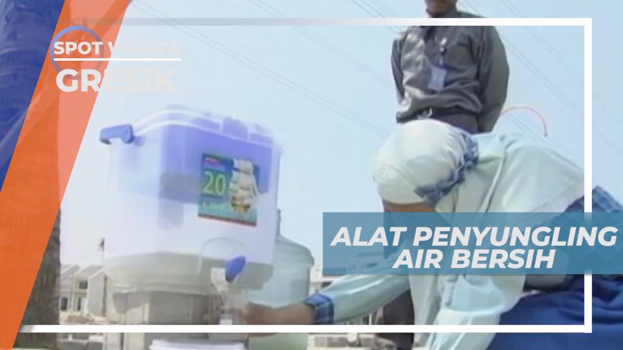 Alat Penyuling Air Bersih Berbahan Dasar Daun Kelor, Gresik Jawa Timur