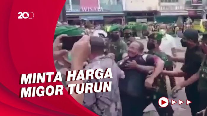 Seorang Pria di Jambi Diamankan TNI Saat Jokowi Lewat, Ada Apa?