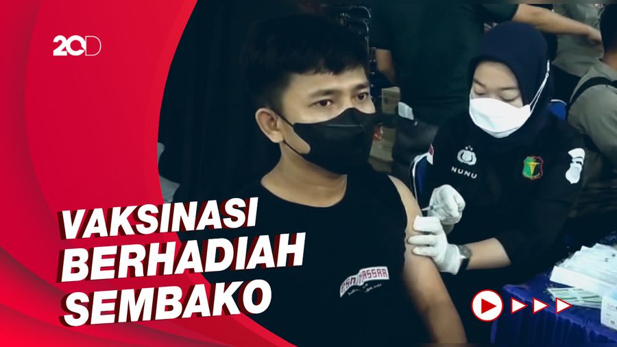 Antusiasme Warga Parepare Antre Booster untuk Syarat Mudik Lebaran