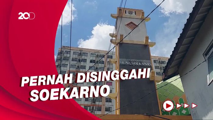 Melihat Mungsolkanas, Masjid Berusia 1,5 Abad di Bandung