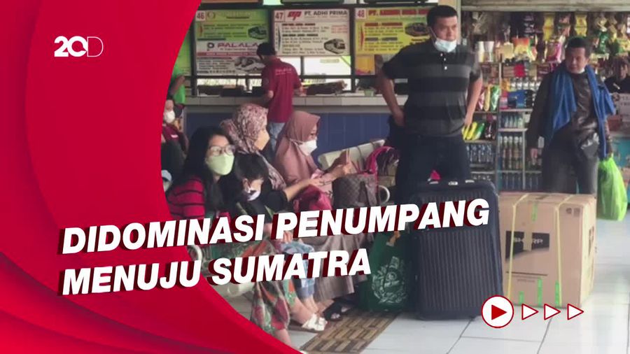 Mudik Lebih Awal di Terminal Kampung Rambutan