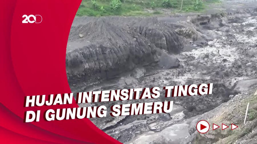 Detik-detik Banjir Lahar Gunung Semeru di Sungai Besuk Lanang