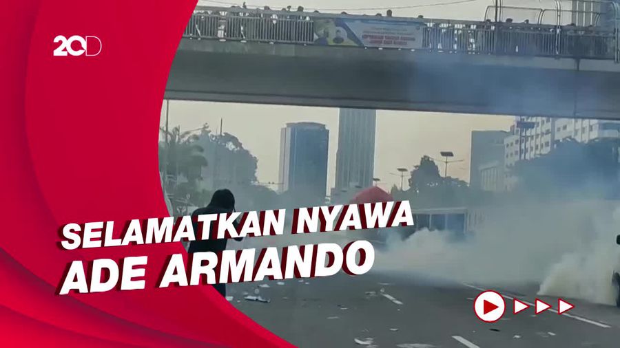 Kapolda Ungkap Alasan Tembakkan Gas Air Mata Saat Demo di DPR