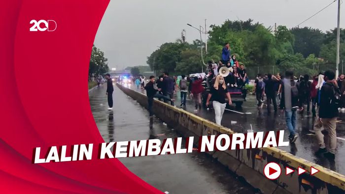 Sempat Diwarnai Kericuhan, Demo 11 April di Depan DPR Usai