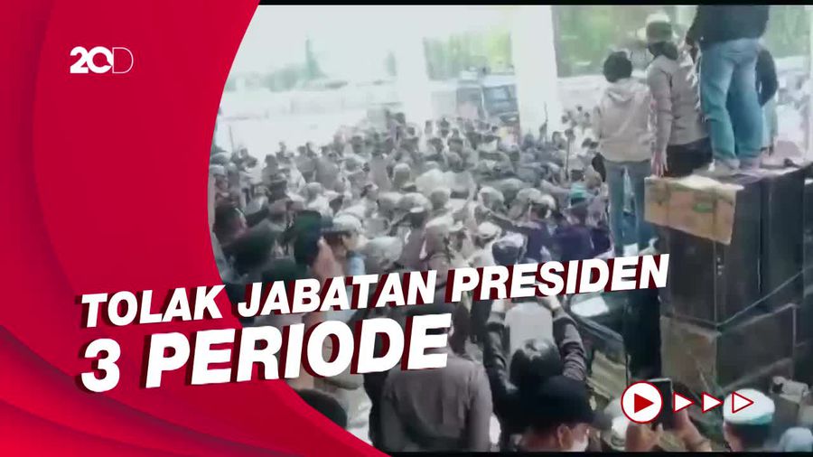 Demo di Bangkalan Ricuh, Beberapa Mahasiswa Terluka