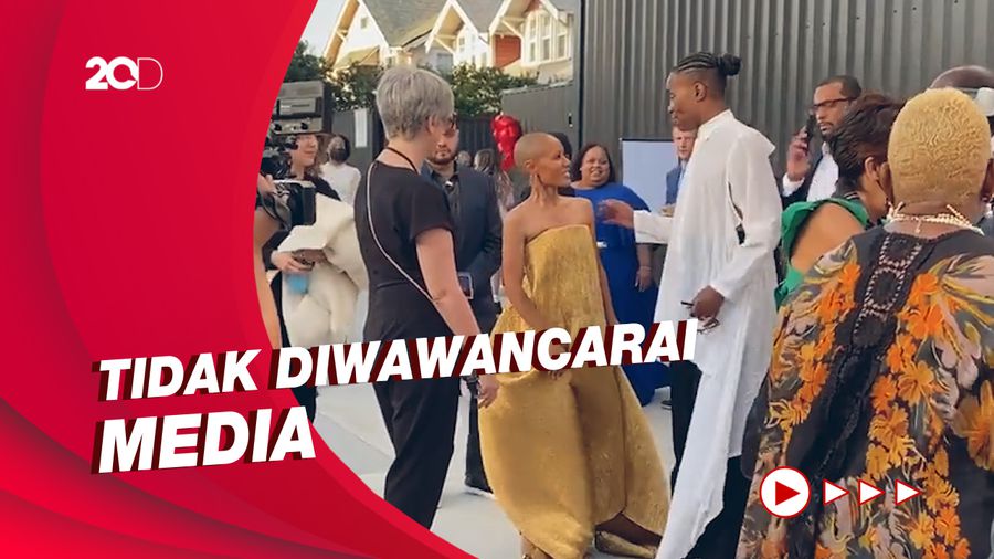 Kemunculan Pertama Jada Pinkett Usai Insiden Penamparan di Oscar 2022