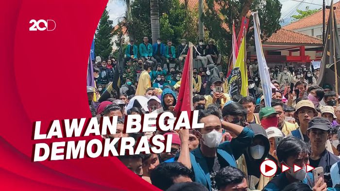 Demo Mahasiswa di Sejumlah Daerah Tolak Wacana 3 Periode