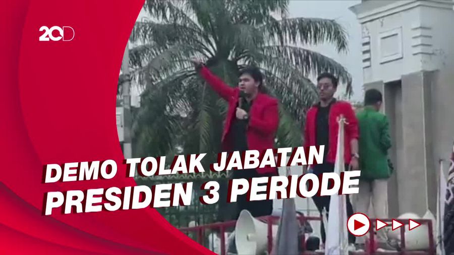 Ratusan Mahasiswa BEM SI Geruduk DPR, Tolak Jabatan Presiden 3 Periode